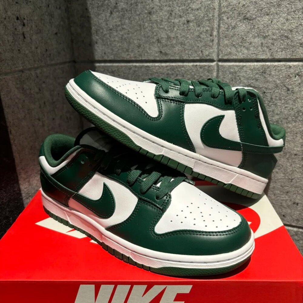 Nike Dunk Low "Team Green" - Michigan Green and White "DD1391-101" - Picture 11 of 11